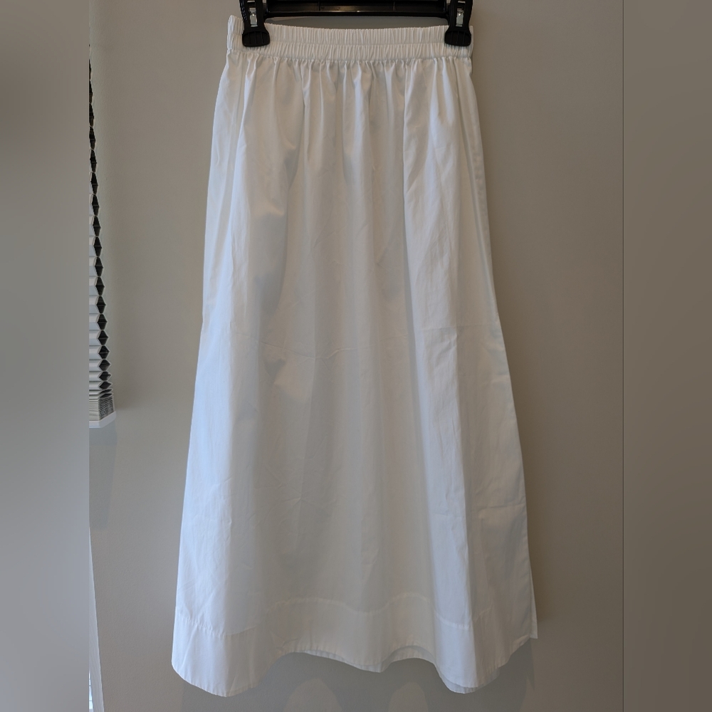 NEW Babaton Benefit Poplin Skirt